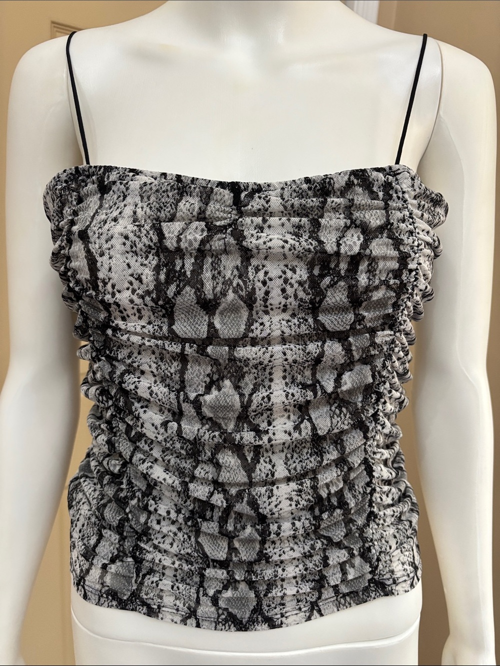 GRAFFITI cropped snakeskin cami